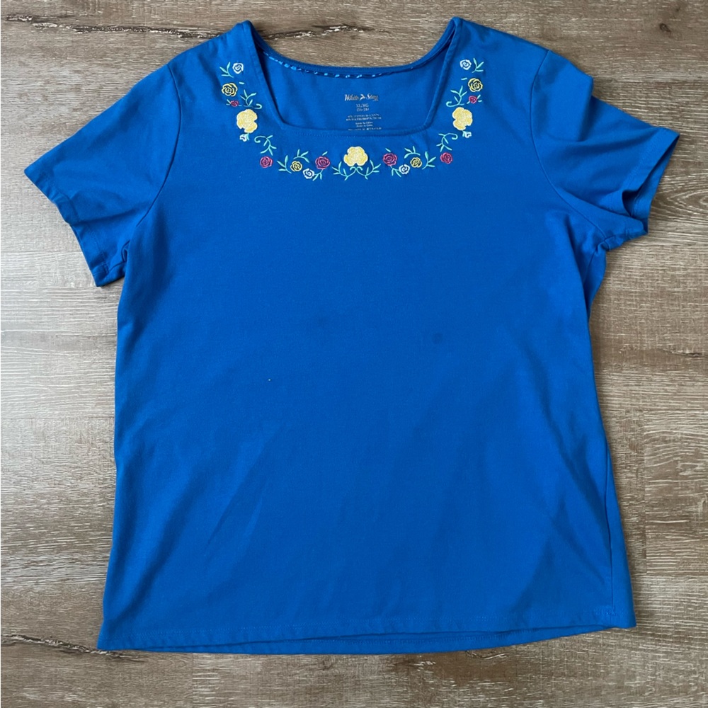 Grandma core White Stag Royal Blue Floral Embroidered Tee size xl